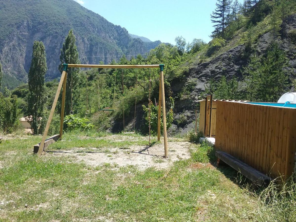 L'Arberc Bed & Breakfast Rigaud ภายนอก รูปภาพ